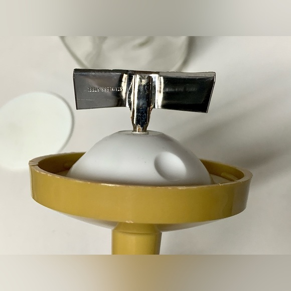 1960s Vintage Mustard Yellow Federal Houseware Chicago Illinois Nut Chopper - Picture 11 of 16